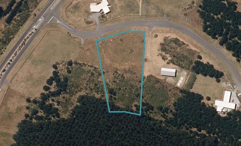 6 Mowhia Grove, Waitarere, Levin - Carousel 1