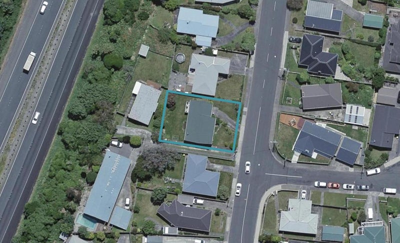 73 Mark Avenue, Paparangi, Wellington - Carousel 1