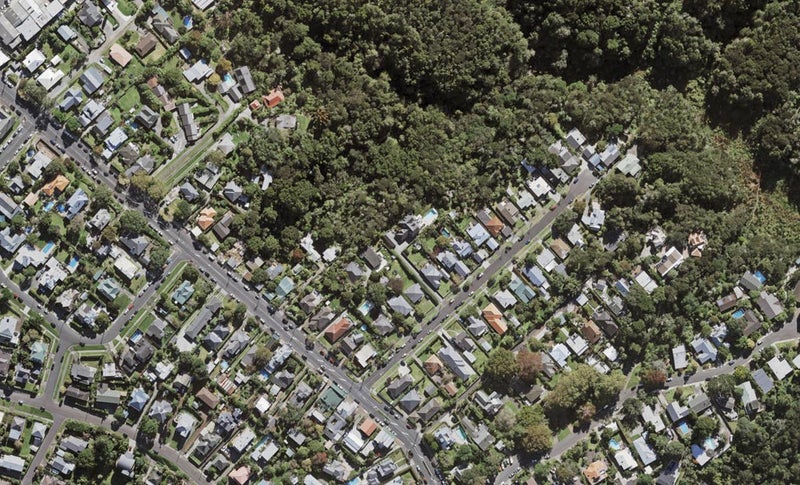 12 Le Roy Terrace, Birkenhead, Auckland - Carousel 1