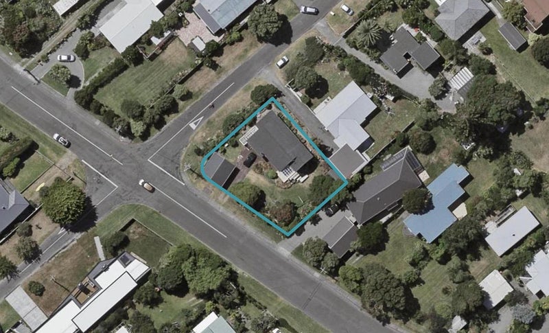 17 Te Moana Road, Waikanae Beach, Waikanae - Carousel 1