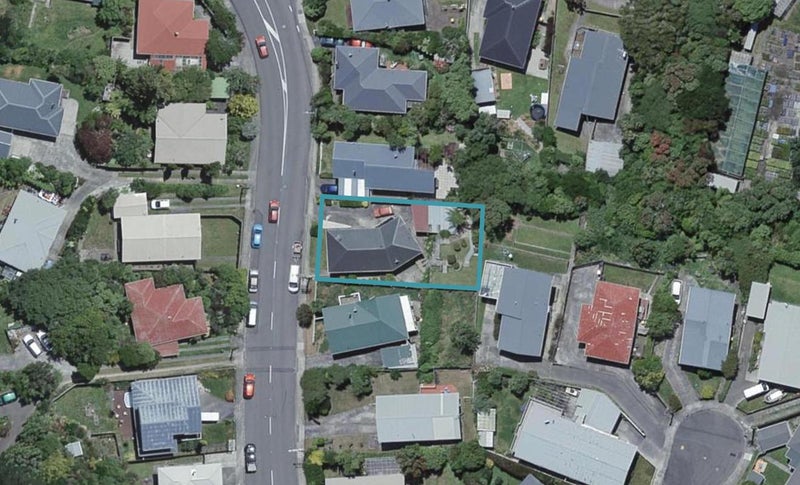 79 Beazley Avenue, Paparangi, Wellington - Carousel 1