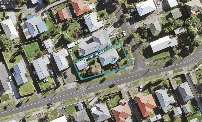 53 Valonia Street, New Windsor, Auckland - Carousel 1