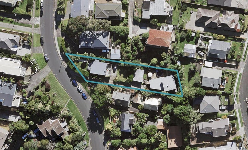 2/14 Colonial Road, Birkenhead, Auckland - Carousel 1
