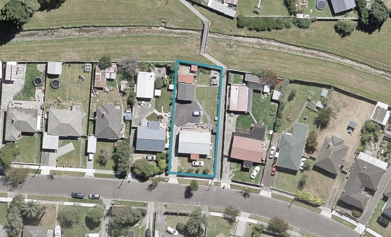 19 Ngata Grove, Trentham, Upper Hutt - Carousel 1