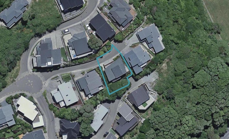 6 Hervey Way, Kaiwharawhara, Wellington - Carousel 1