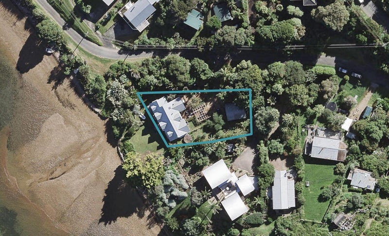 13 Mcmillan Road, Omiha, Waiheke Island - Carousel 1