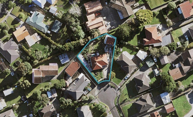 11 Cordelia Place, New Windsor, Auckland - Carousel 1