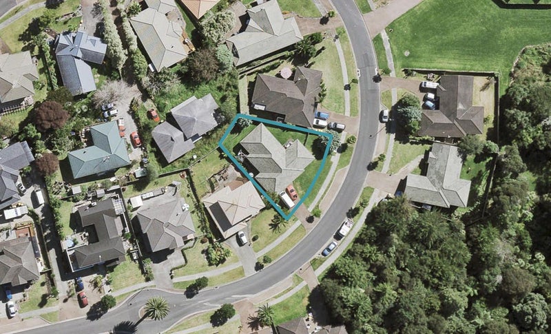 39 San Valentino Drive, Henderson, Auckland - Carousel 1
