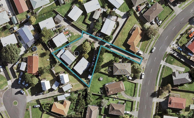 1/32 Maplesden Drive, Clendon Park, Auckland - Carousel 1