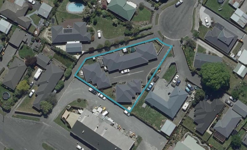 4/8 Tothill Place, Papanui, Christchurch - Carousel 1