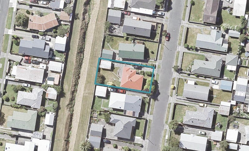 25 Momona Street, Wainuiomata, Lower Hutt - Carousel 1
