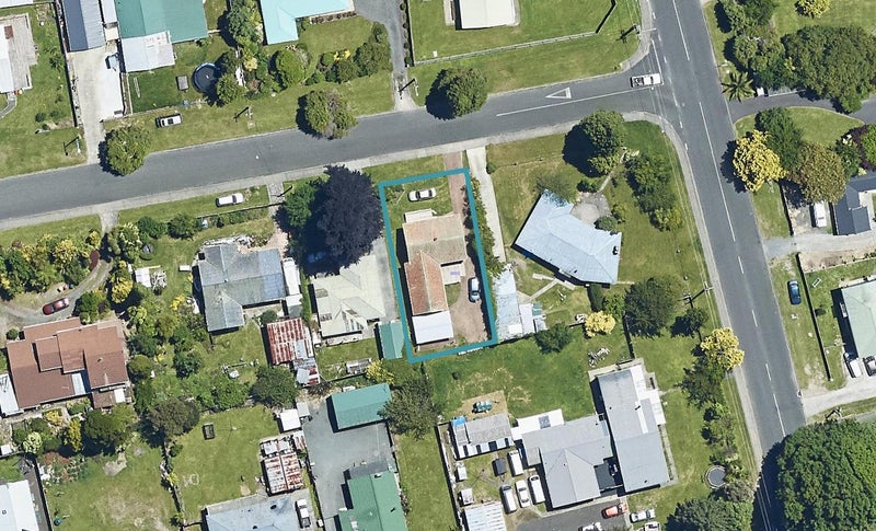 2 Bellvue Road, Kawaha Point, Rotorua - Carousel 1