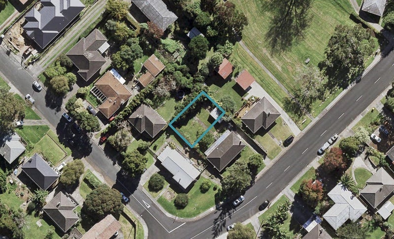 12C Diana Drive, Glenfield, Auckland - Carousel 1