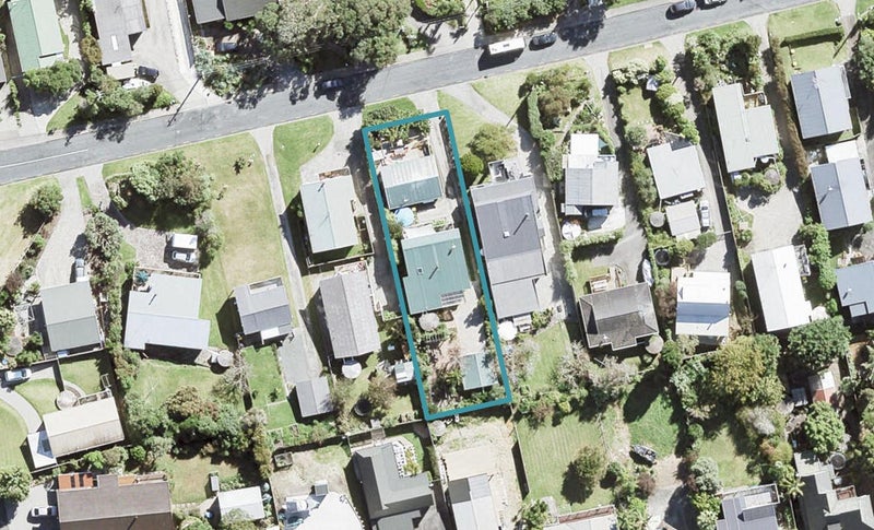 19 Holiday Road, Stanmore Bay, Whangaparaoa - Carousel 1