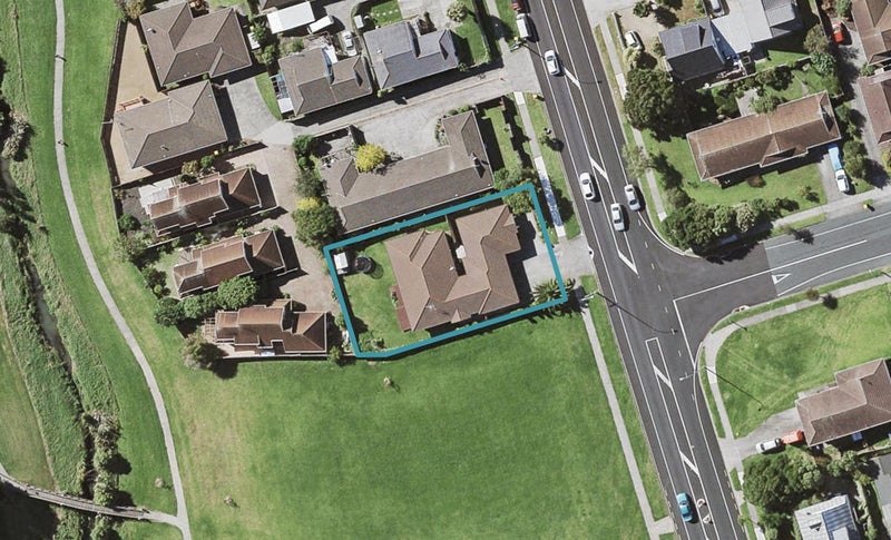 101 Aviemore Drive, Highland Park, Auckland - Carousel 1