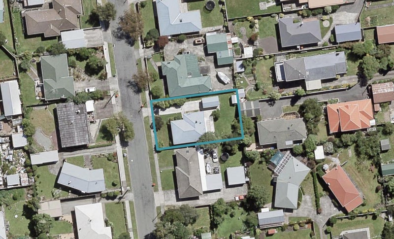 6 Charles Street, Clouston Park, Upper Hutt - Carousel 1
