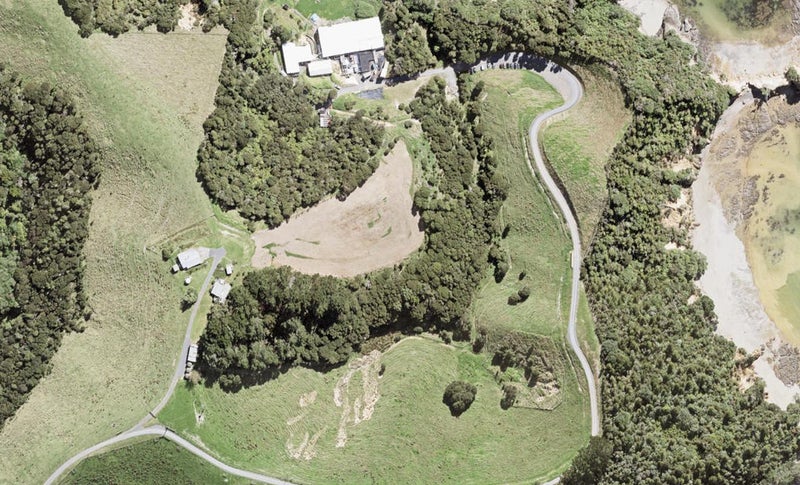 155 Bays Road, Kawakawa Bay - Carousel 1
