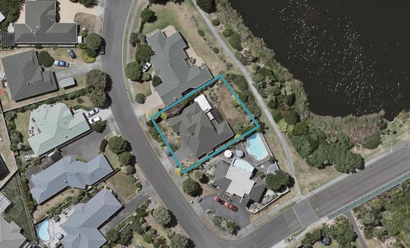 4 Takahe Drive, Paraparaumu Beach, Paraparaumu - Carousel 1