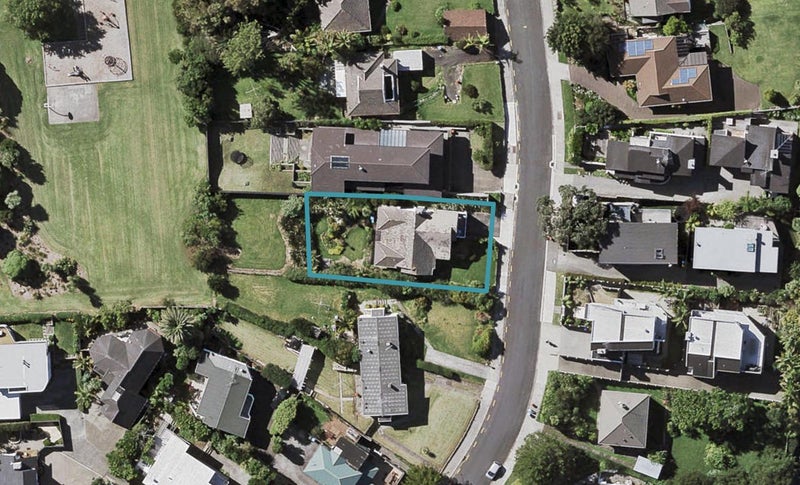 70 Kurahaupo Street, Orakei, Auckland - Carousel 1