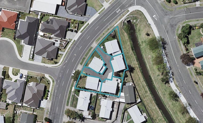 1/207 Avondale Road, Greenmeadows, Napier - Carousel 1