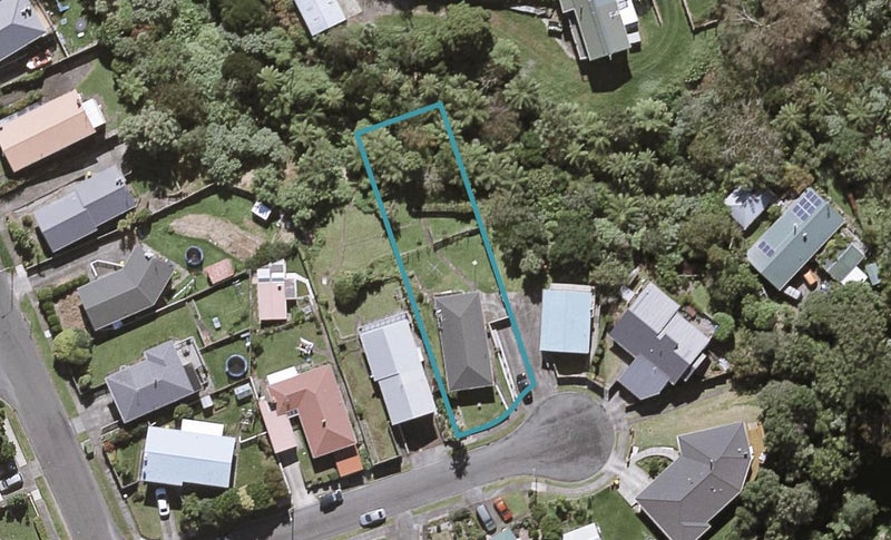 7 Eton Place, Spotswood, New Plymouth - Carousel 1