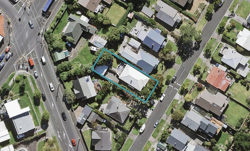 27 Columbia Road, Sandringham, Auckland - Carousel 1