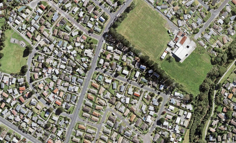 6 Applewood Drive, Henderson, Auckland - Carousel 1