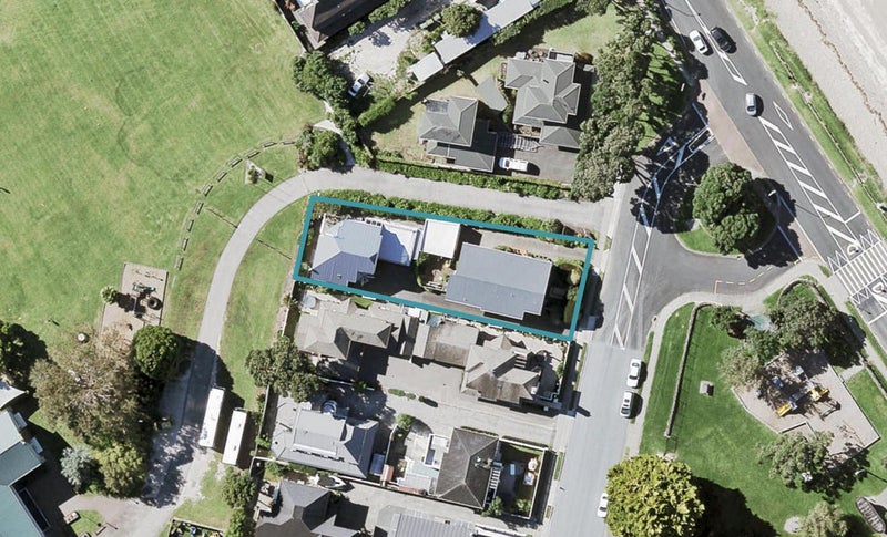 1/3 Hostel Access Road, Eastern Beach, Auckland - Carousel 1