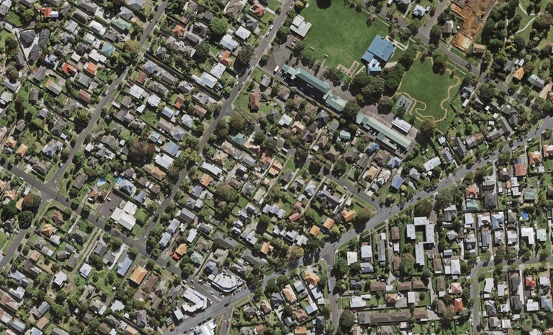 14 Houpara Street, One Tree Hill, Auckland - Carousel 1