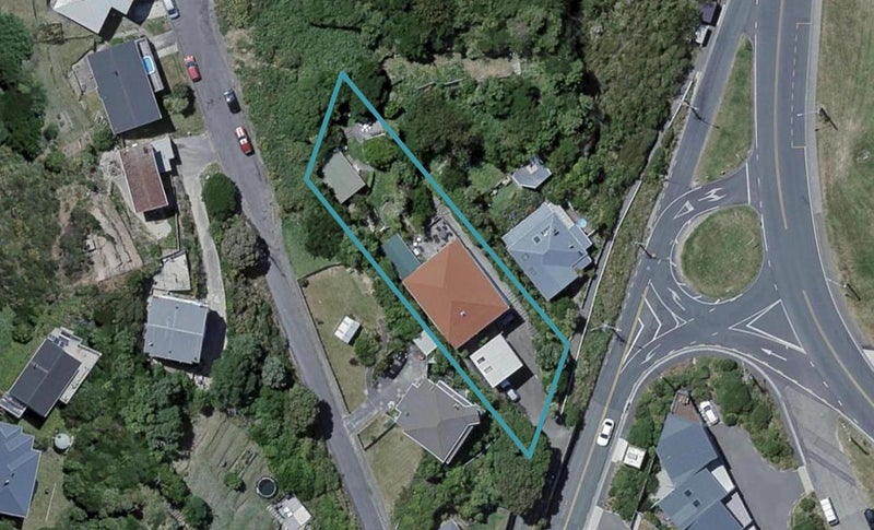 6 Hungerford Road, Lyall Bay, Wellington - Carousel 1