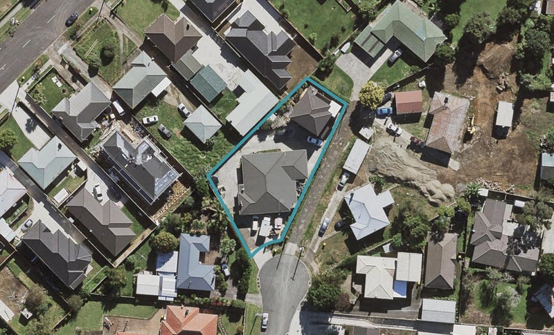 18 Picton Street, Papatoetoe, Auckland - Carousel 1