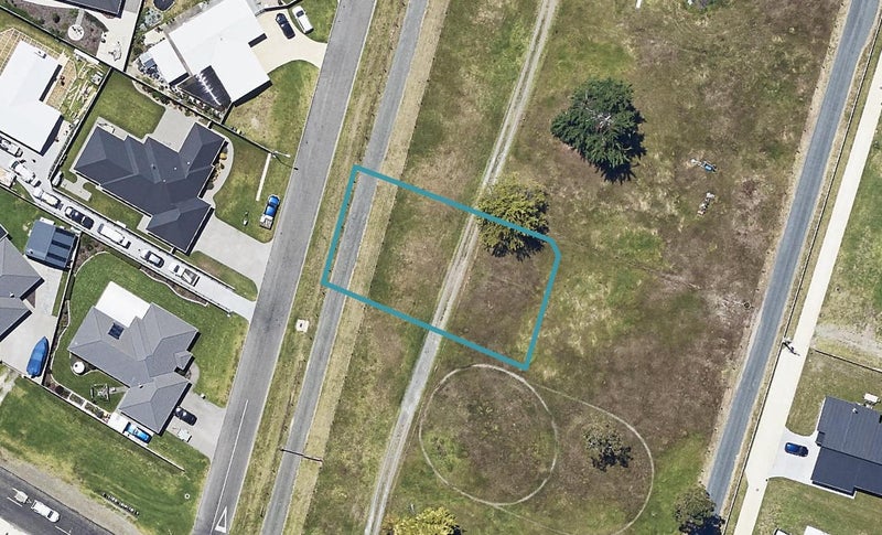 6 Dawn Parade, Coastlands, Whakatane - Carousel 1