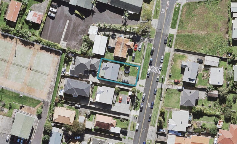 5 Fruitvale Road, New Lynn, Auckland - Carousel 1
