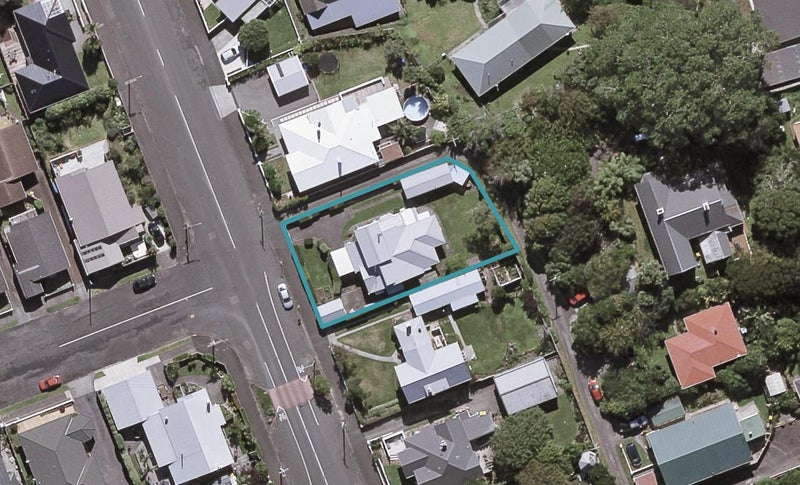 11 Paynters Avenue, Strandon, New Plymouth - Carousel 1