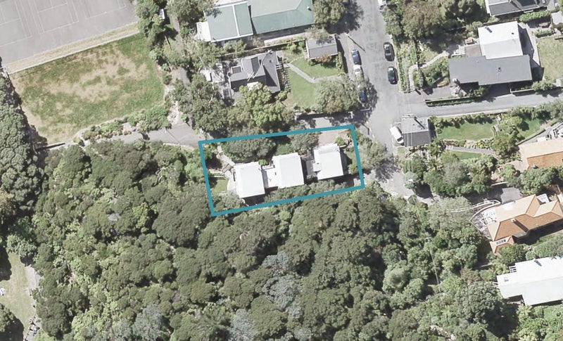 1/14 PITOITOI RD, DAYS BAY, EASTBOURNE - Carousel 1