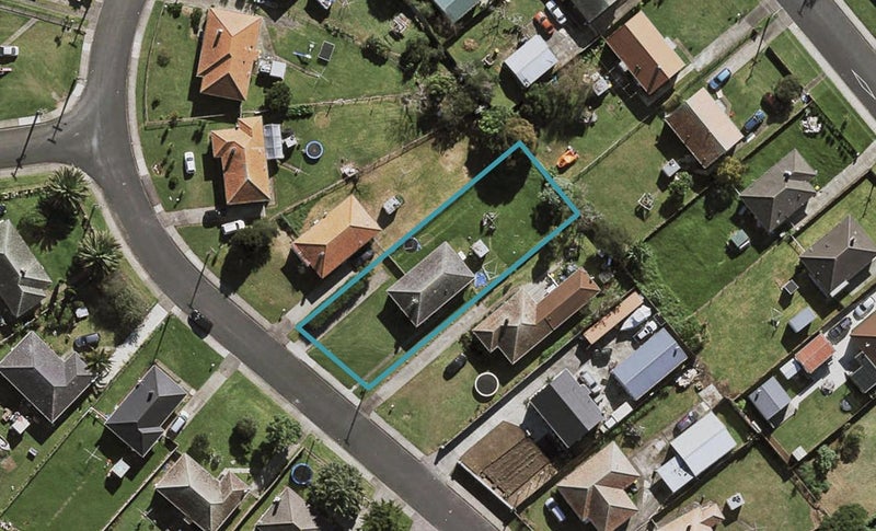 45 Firth Crescent, Otara, Auckland - Carousel 1