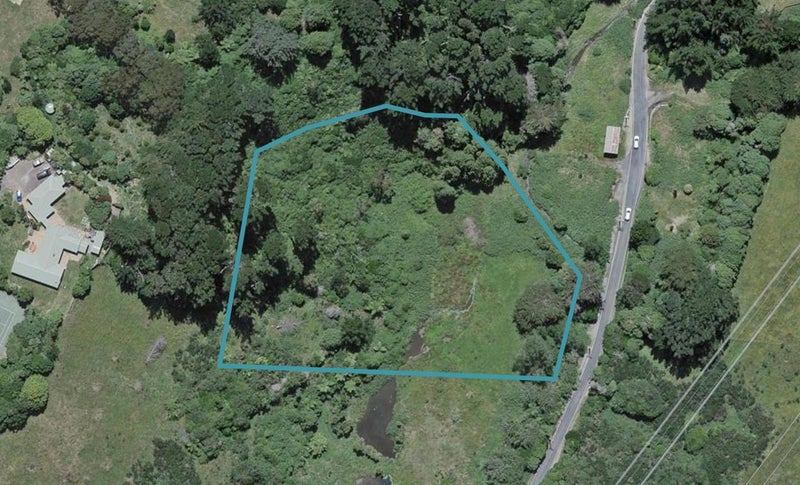 231 Takapu Road, Takapu Valley, Wellington - Carousel 1