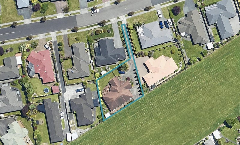 13 Heaphy Place, Pukehangi, Rotorua - Carousel 1
