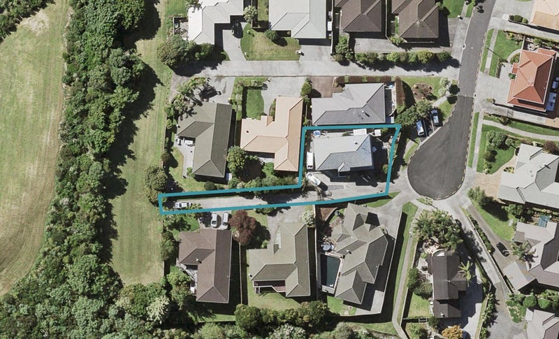 21 Bard Place, Golflands, Auckland - Carousel 1