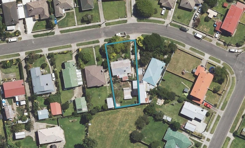 6 Glasgow Crescent, Kaiti, Gisborne - Carousel 1