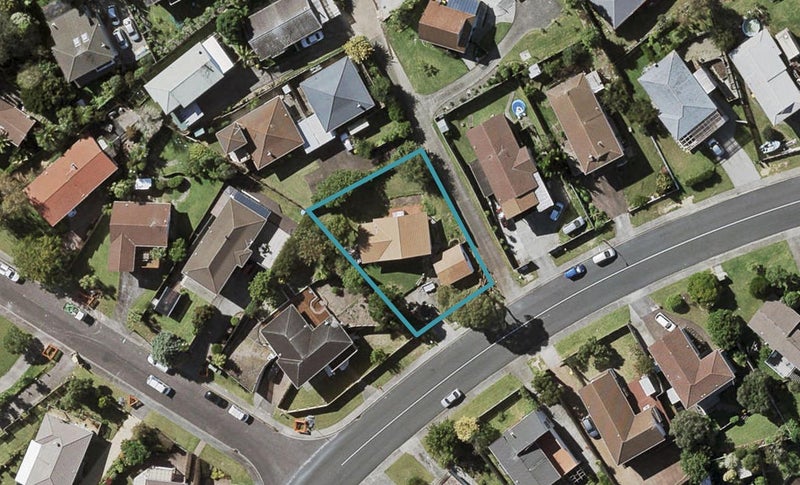 18 Athena Drive, Totara Vale, Auckland - Carousel 1