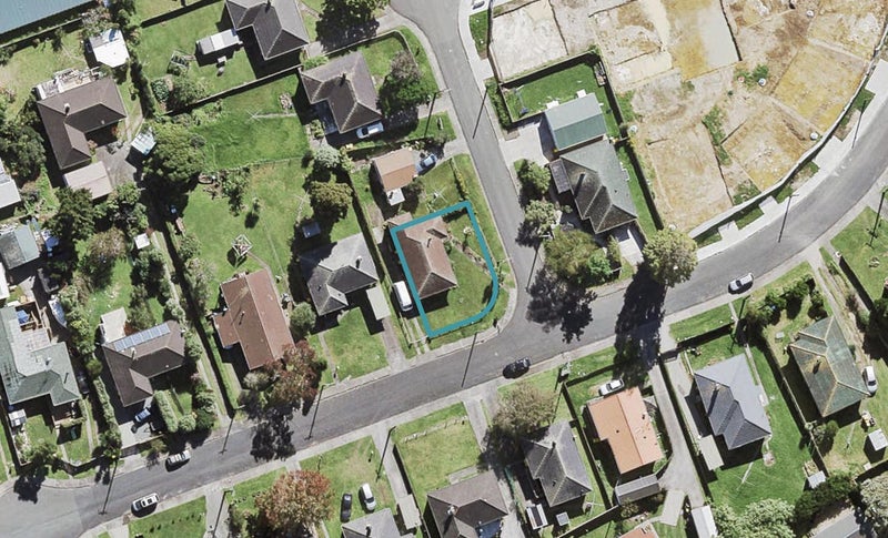 19 Hayman Place, Beach Haven, Auckland - Carousel 1