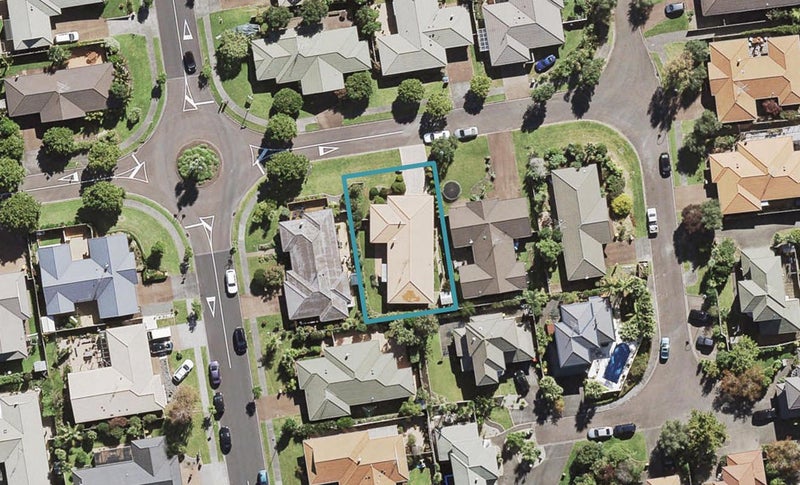 3 Amherst Place, Albany, Auckland - Carousel 1