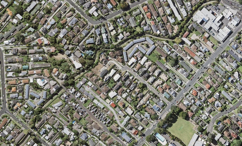 13 Stratford Avenue, Milford, Auckland - Carousel 1