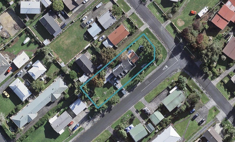 20 Te Moau Avenue, Parakai, Helensville - Carousel 1