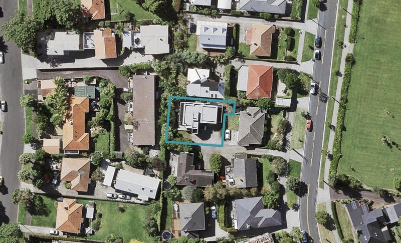 97A Atkin Avenue, Mission Bay, Auckland - Carousel 1