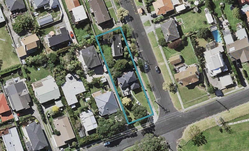 38A Ngataringa Road, Devonport, Auckland - Carousel 1