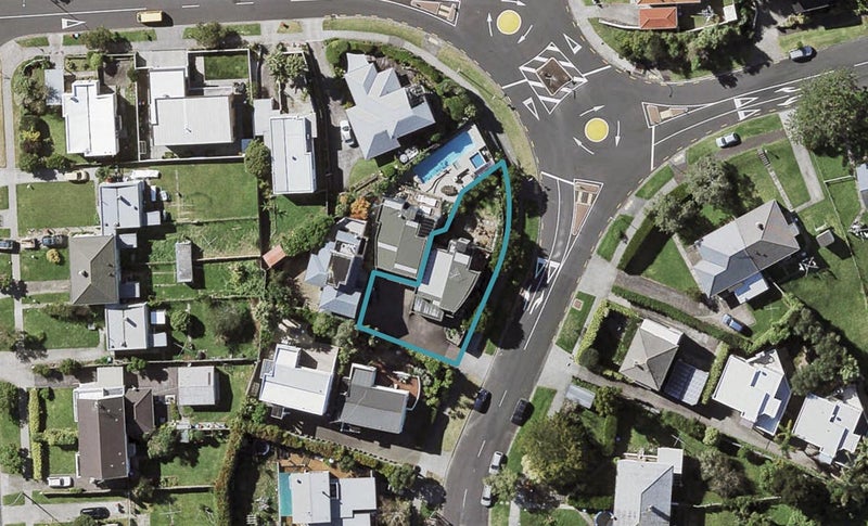 30A Kurahaupo Street, Orakei, Auckland - Carousel 1