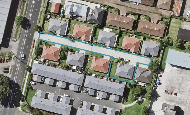 40D Jellicoe Road, Panmure, Auckland - Carousel 1