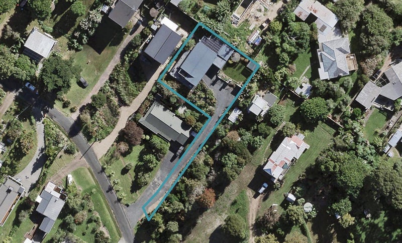 42 Ridge Road, Oneroa, Waiheke Island - Carousel 1
